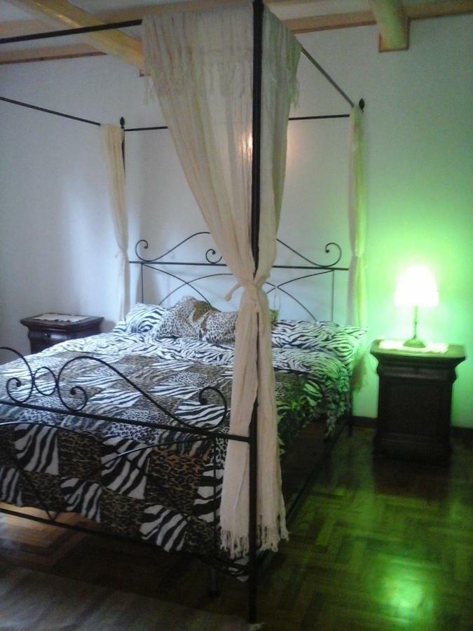 Hôtel Casa Bindi à Triana Extérieur photo